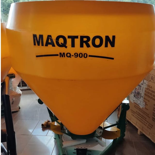 Semeadeira simples 900kg vencedora maqtron